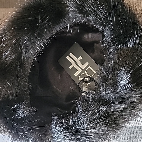 FAB FAUX Fur Hat - Picture 10 of 10